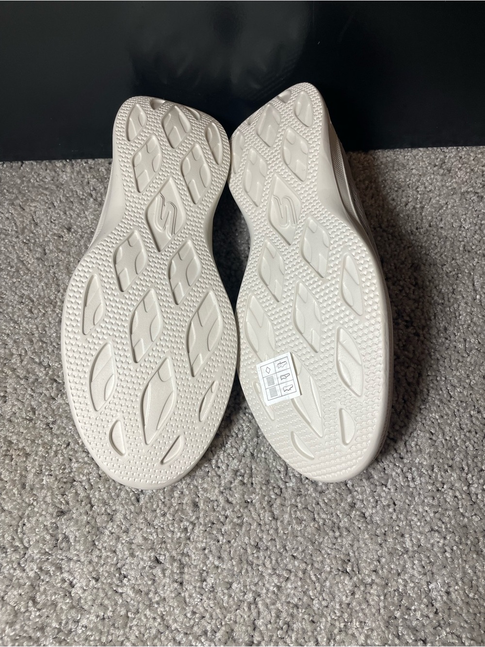 NWOT Skechers Slip-On Moccasin Sneakers in Light Taupe with Pink Lining - Picture 3 of 5